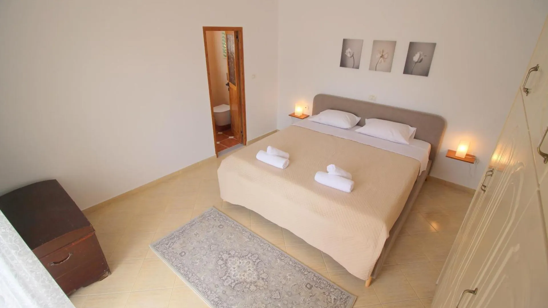 別荘 Delvinë Jasmine Sol Retreatヴィラ